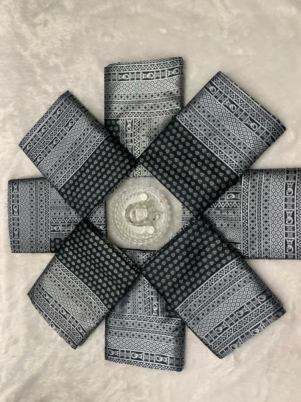 Black_Woven_Kanjivaram_Silk_Saree_with_Saree_Cover